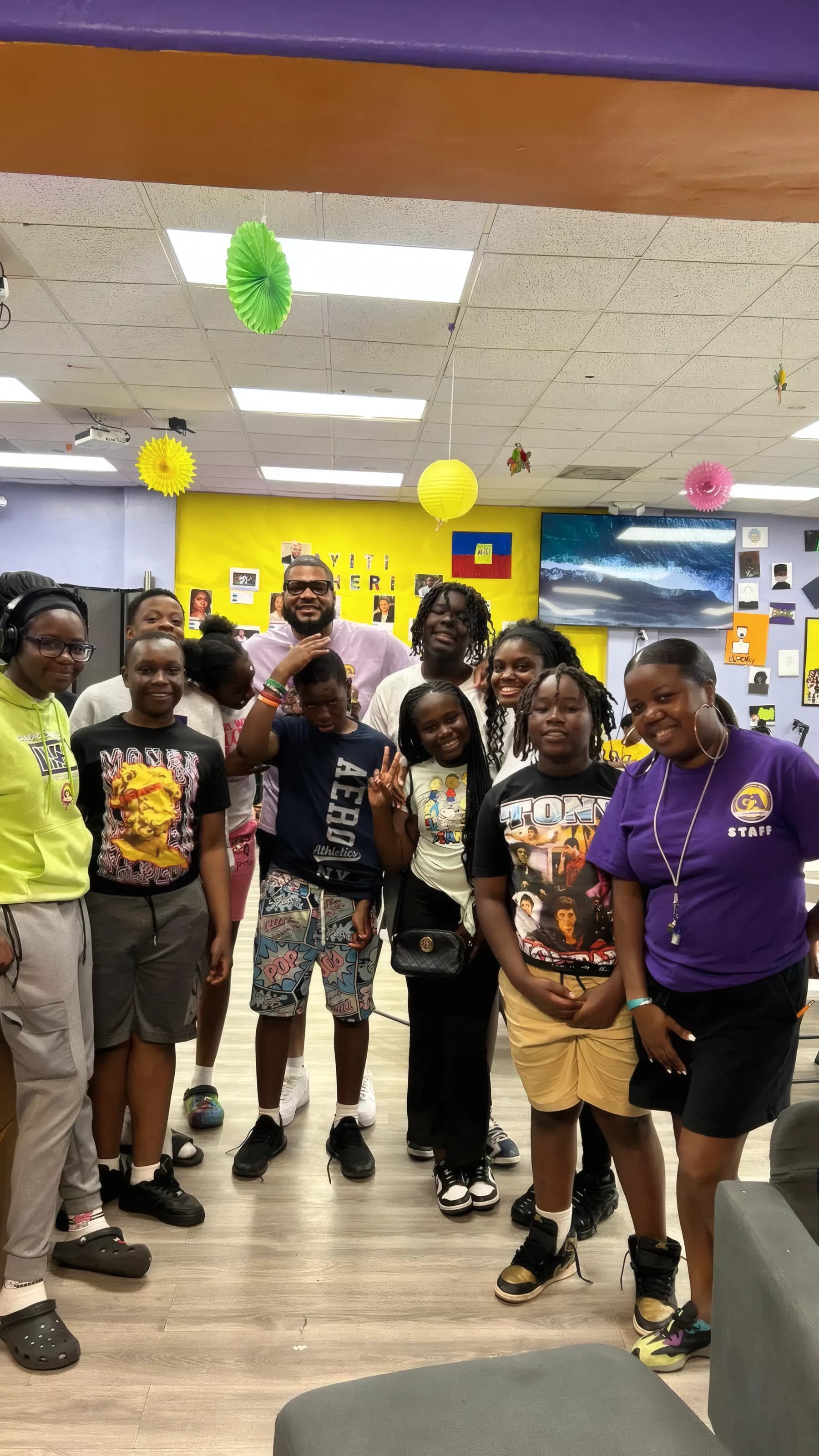 DJ Los Live with the youth of Washington Heights